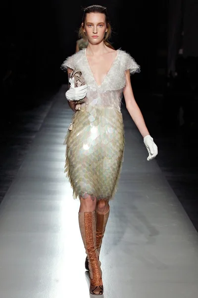 Look 40